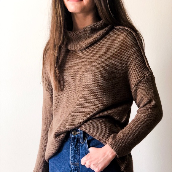 Over-sized knit tunic length turtleneck sweater - Picture 7 of 7